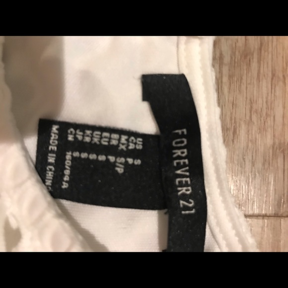 Lace outfit - Picture 3 of 3